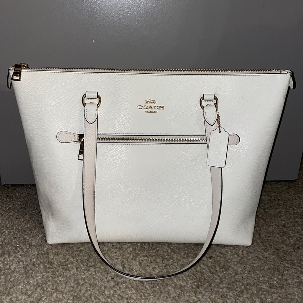 Coach White Gallery Tote Bag